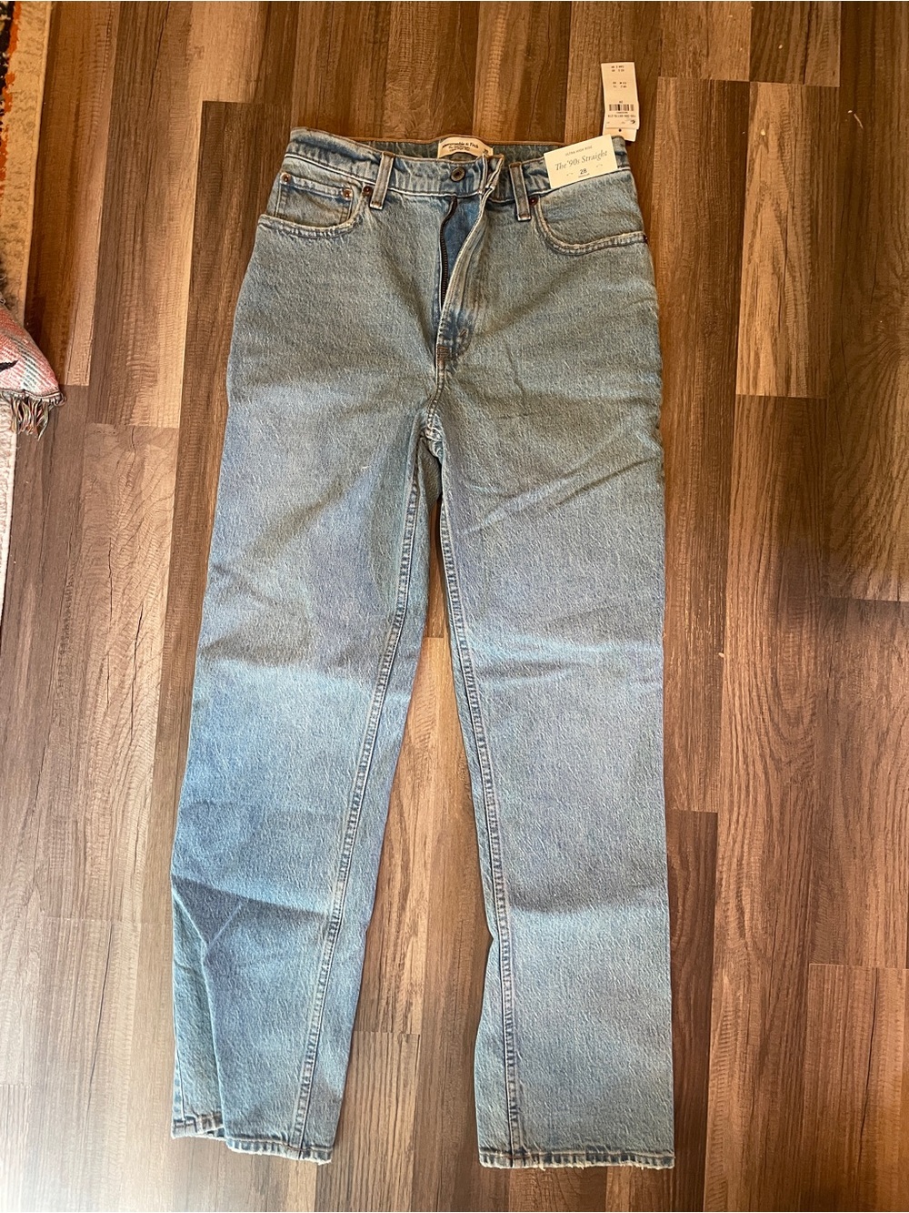 Abercrombie & Fitch Ultra High Rise 90s Straight Jean